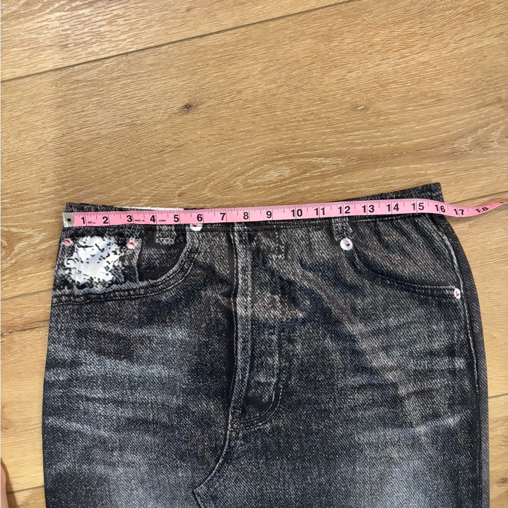 New SHEIN Curve Black Washed Printed Denim-look Knit Skirt XL - Picture 6 of 6